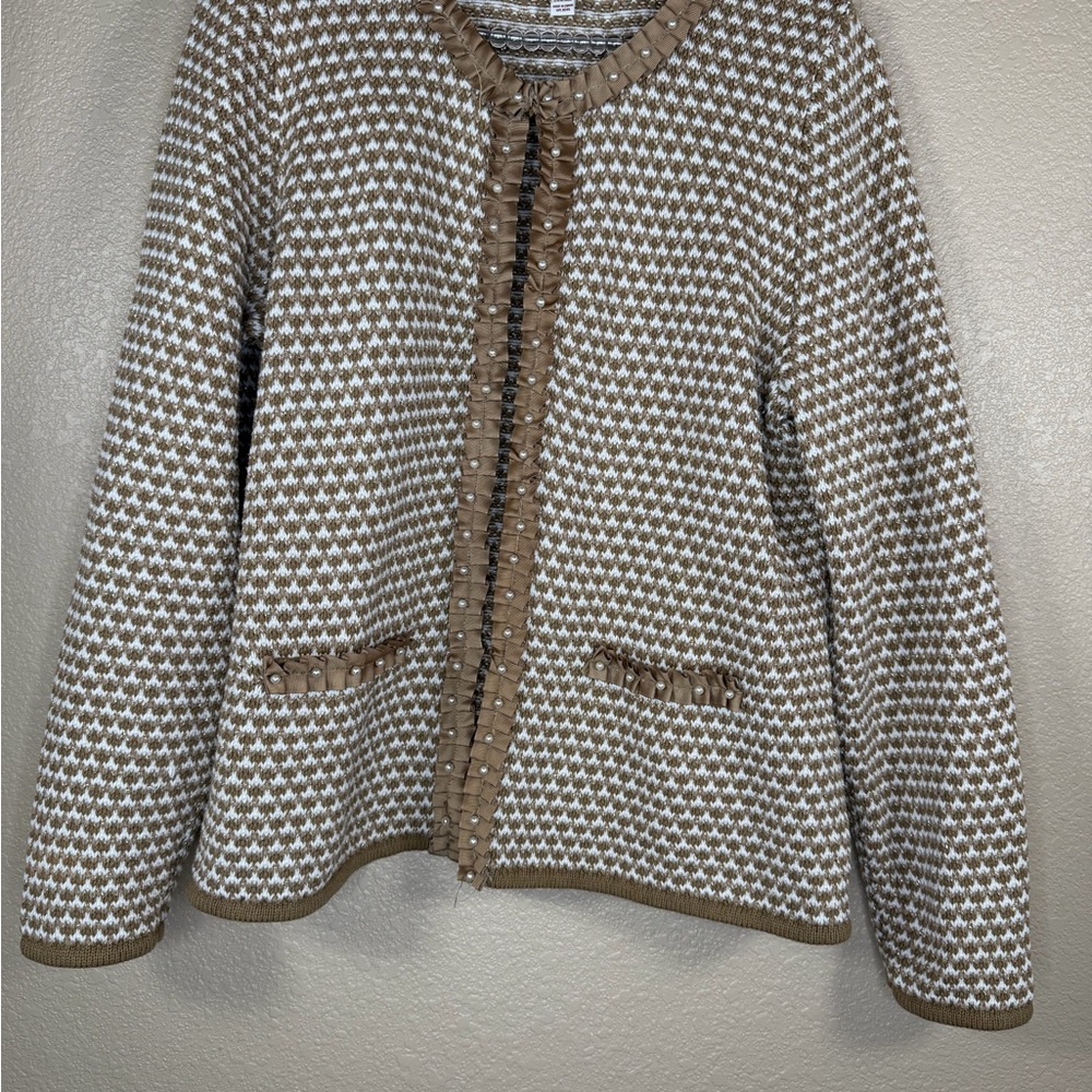 JM Collection Tan and White Textured Knit‎